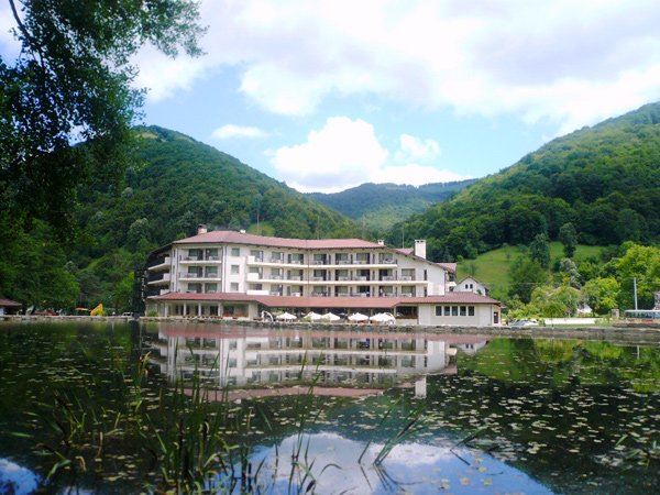 hotel-img