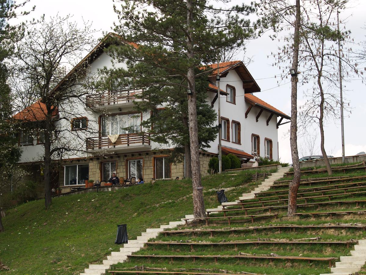 hotel-img