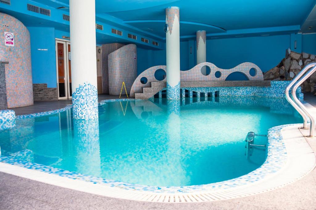 hotel-img